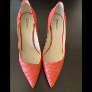 Giorgio Armani Leather pumps size 40.5